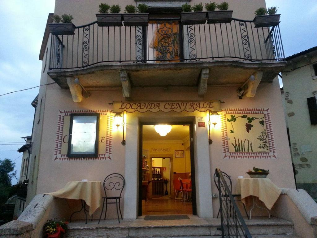 Ristorante Locanda Centraleカヴァイオーン・ヴェロネーゼ エクステリア 写真
